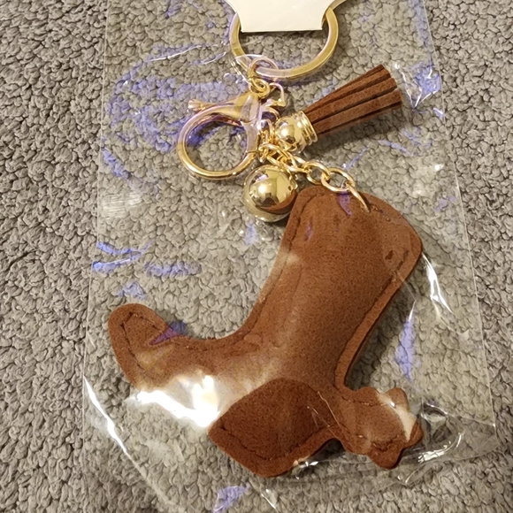 Leopard Print Rhinestone Boot Keychain - Picture 3 of 3